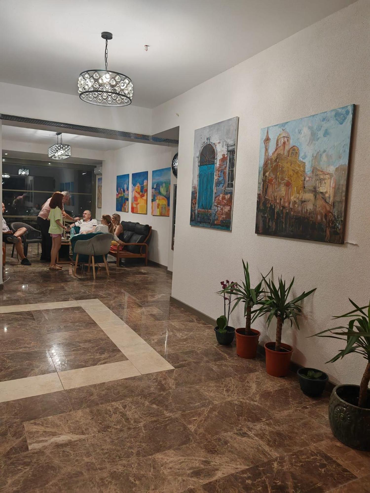 White Boutique Hotel- เอโฟริเอนอร์ด ภายนอก รูปภาพ
