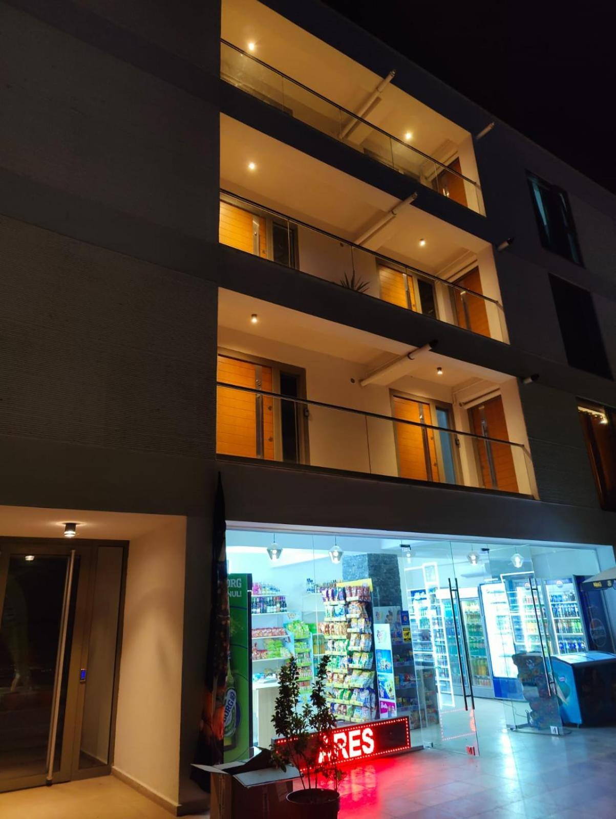 White Boutique Hotel- เอโฟริเอนอร์ด ภายนอก รูปภาพ