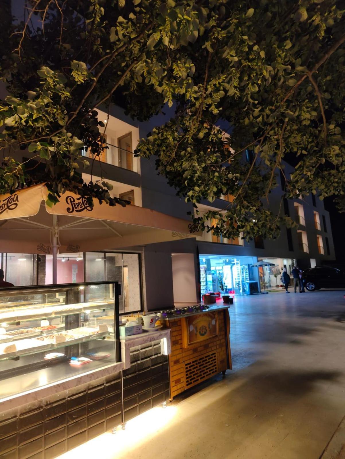 White Boutique Hotel- เอโฟริเอนอร์ด ภายนอก รูปภาพ