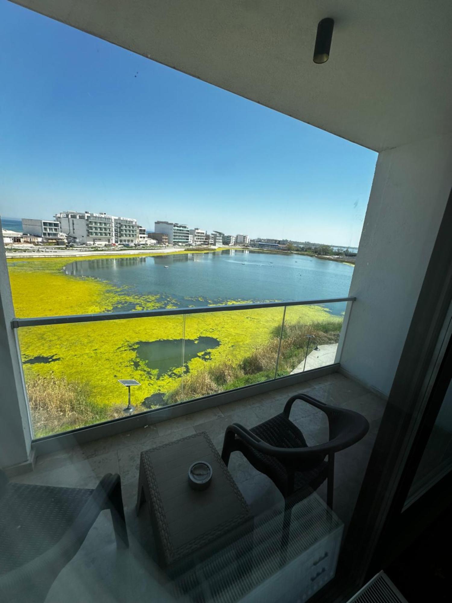 White Boutique Hotel- เอโฟริเอนอร์ด ภายนอก รูปภาพ