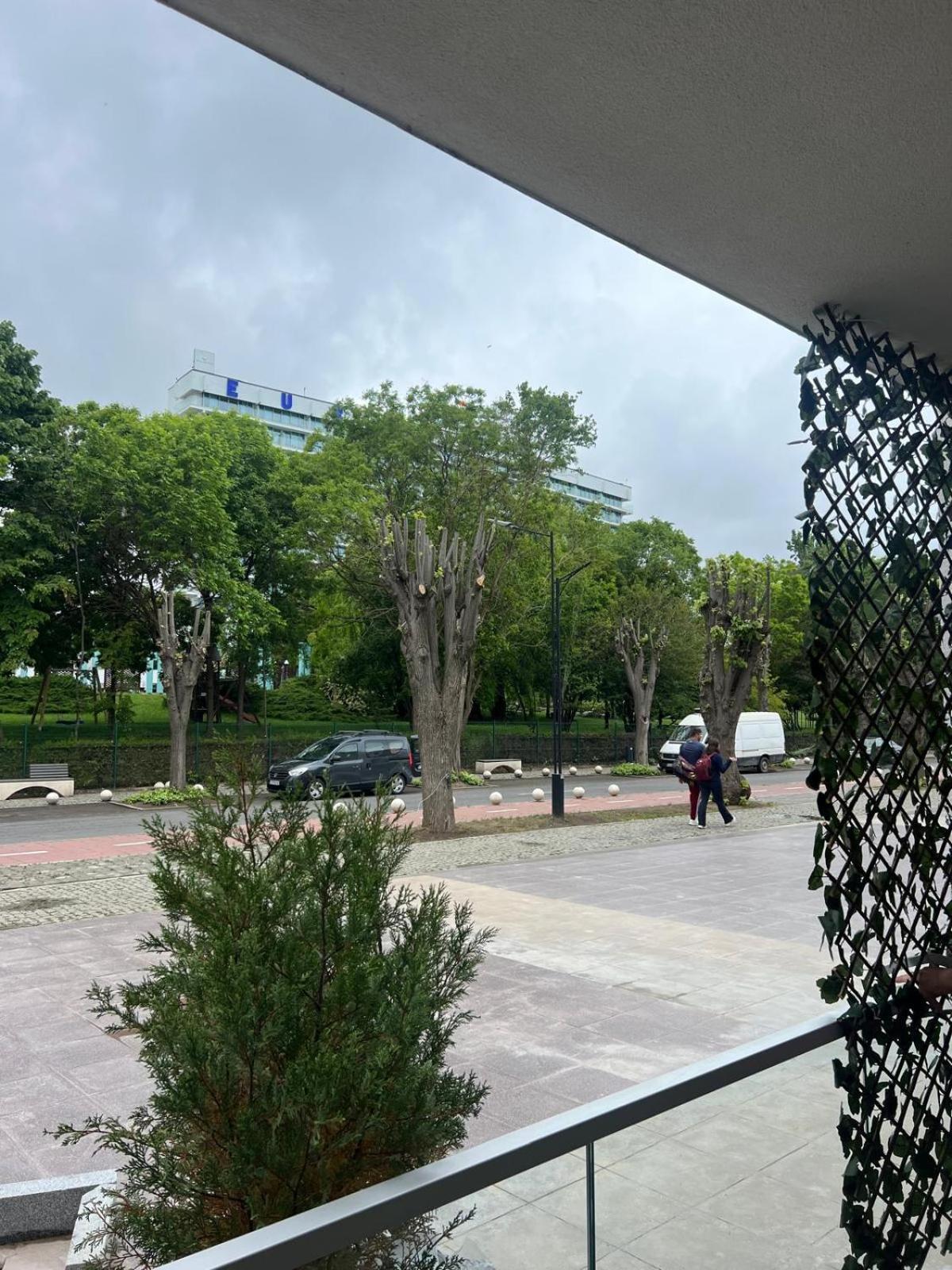 White Boutique Hotel- เอโฟริเอนอร์ด ภายนอก รูปภาพ