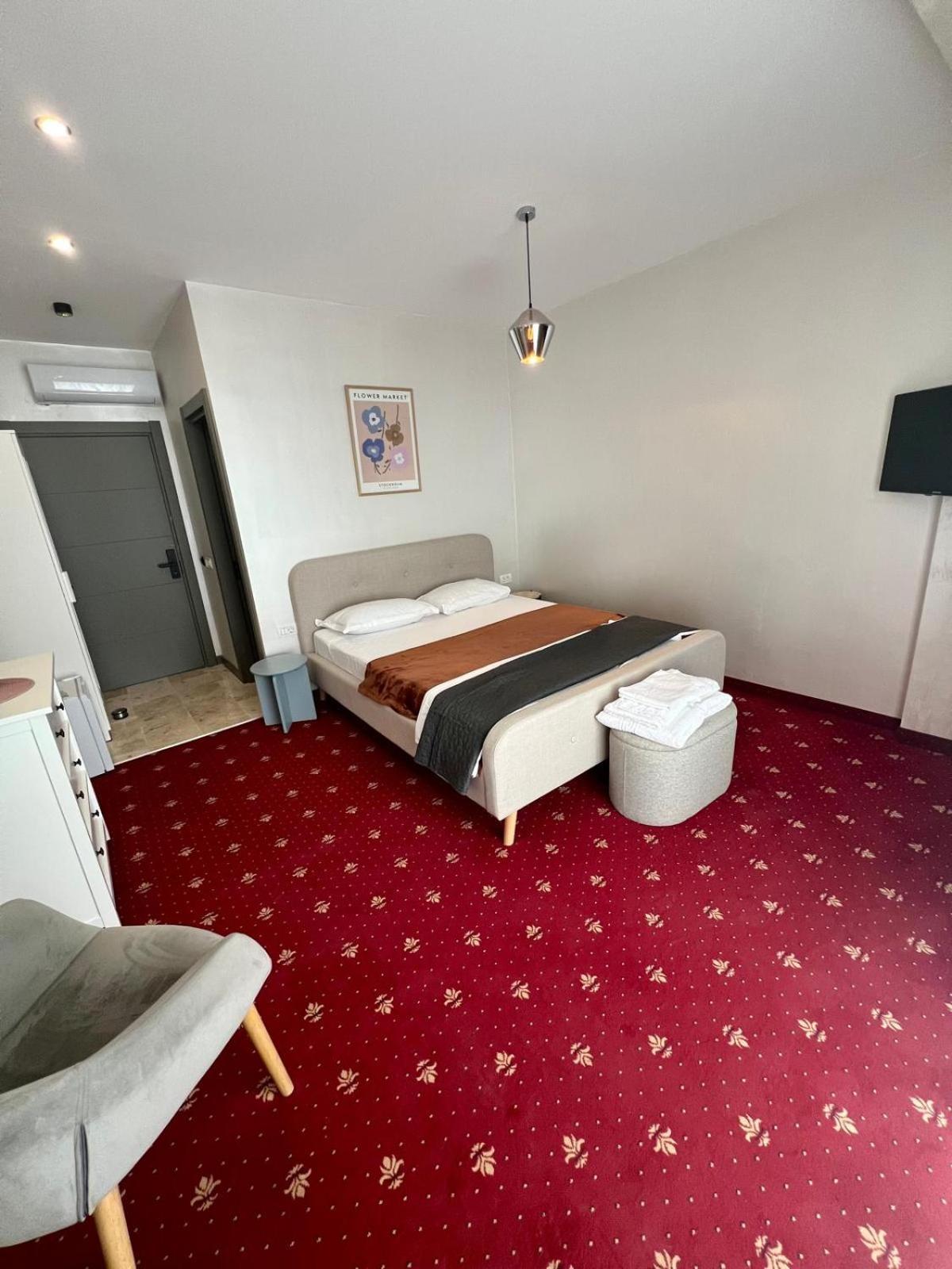 White Boutique Hotel- เอโฟริเอนอร์ด ภายนอก รูปภาพ